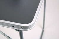 Vorschau: Kompakte Tische - Für 2-4 Personen Vorschau: Kompakte Tische - Für 2-4 Personen