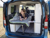 Voorvertoning: Kampeerbed met opklapbare bank Voorvertoning: Kampeerbed met opklapbare bank