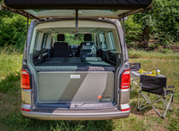 <p>REIMO CampingBox L-CM für VW T6.1/T6/T5 Multivan + California Beach</p>