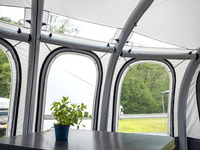 : TAVIRA AIR 590 : TAVIRA AIR 590 Wohnwagen-Luftvorzelt