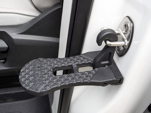 Autotür-Trittstufe mit Klapphaken für Dachzelte Wallaby 2 & Victoria