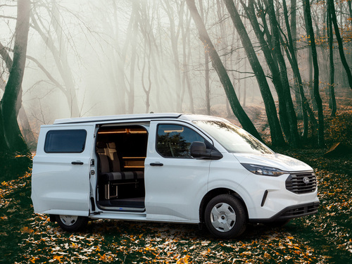 Ford Custom V710 L1 alvótető - magas front - standard fúvókák - öntött tetőkárpit - fehér