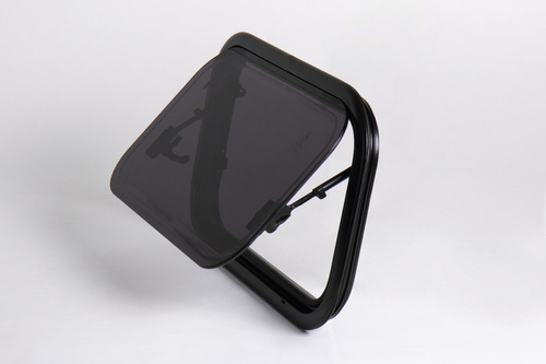 Carbest-ikkuna RW Compact -