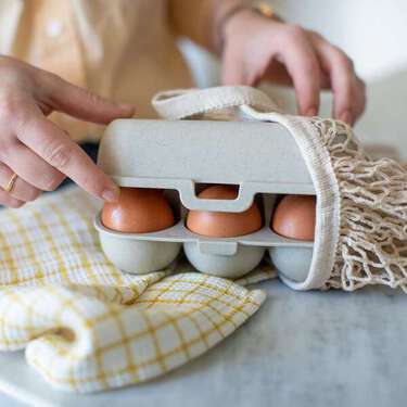 EGGS TO GO - 6 egg box mini