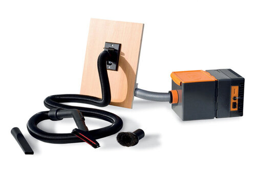 Aspirateur 230V, 800 watts, L28xL17xH17cm