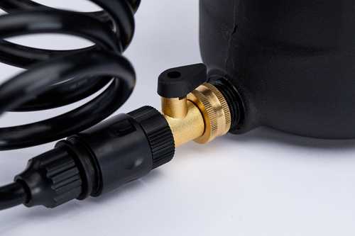 Waterport 2.0, 7,5L schwarz, manuelle Pumpe,mit Düse,lebensmittelecht