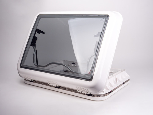 Lampes de toit avec cadre intérieur, système d'occultation, moustiquaire et lampes LED . -