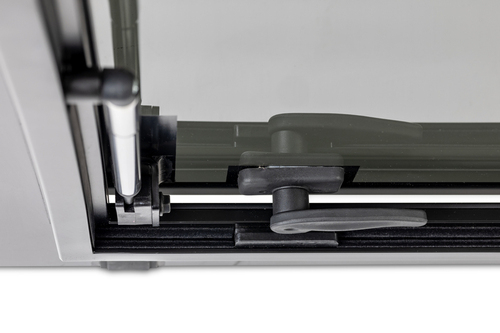 HÆNGSLEDE VINDUER AF SIKKERHEDSGLAS TIL AUTOCAMPERE OG MAXIVANS