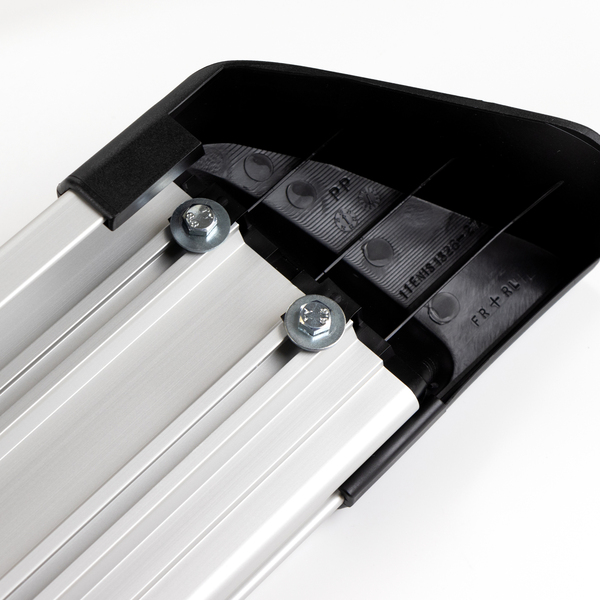 Kuljettajan ohjaamo Mercedes Sprinter ja VW Crafter 2006 - 2016 Kuljettajan ohjaamon vapaa tila