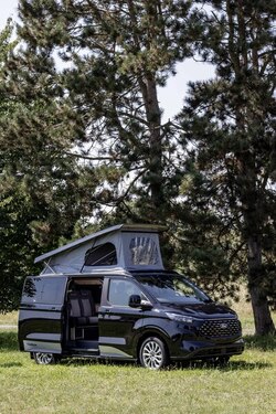 Ford Custom V710 L1 magamiskotiga katus - Kõrge esiosa - Avatud taevavõlv - Valatud pealisriie - Must - LED-iga