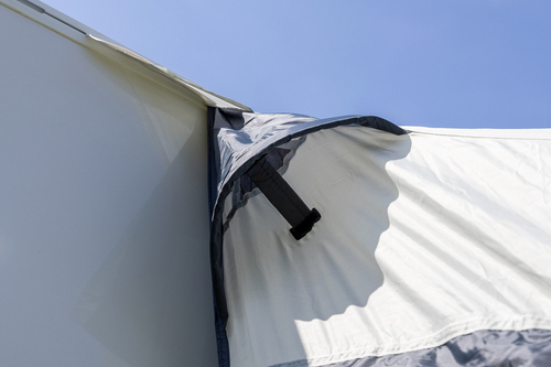 Un faisceau Air 220 & 260 - Grande façade avec moustiquaire -