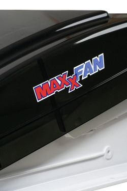 MaxxFan Deluxe Compact