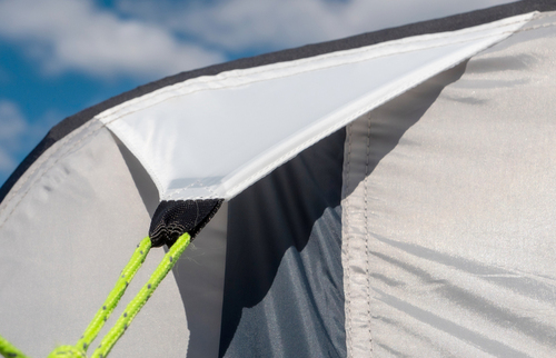 Ilmatäytteinen teltta Adria Action 361: lle