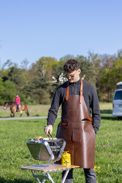 HOLIDAY TRAVEL Grillschürze, braun, Leder