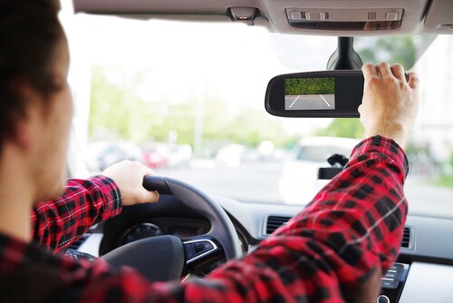 Rückspiegel mit integriertem 4,3 " Monitor mit universeller Clip Halterung