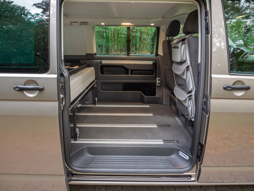 Reimo Komfortbett für VW T6.1 / T6 / T5 Multivan und California Beach