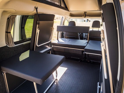 VW Caddy Maxi LR Weekender bed